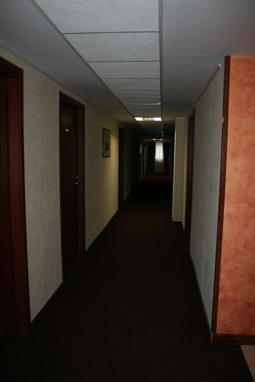 Hotel Tenishouse 마르키 외부 사진