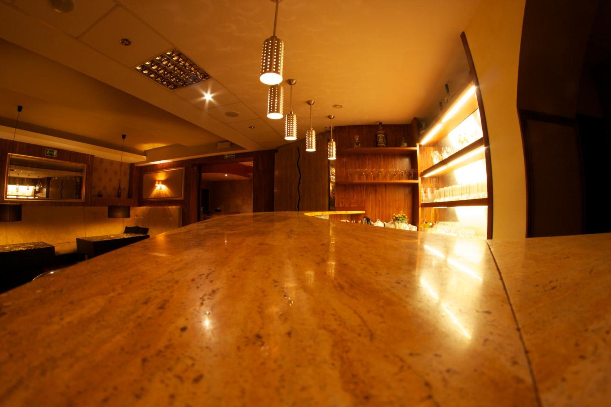 Hotel Tenishouse 마르키 외부 사진